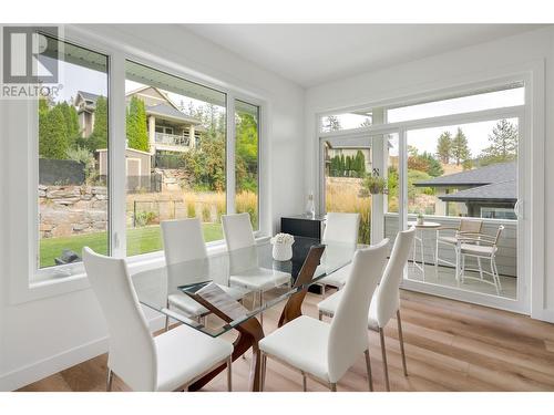 1992 Begbie Road, Kelowna, BC - Indoor Photo Showing Dining Room