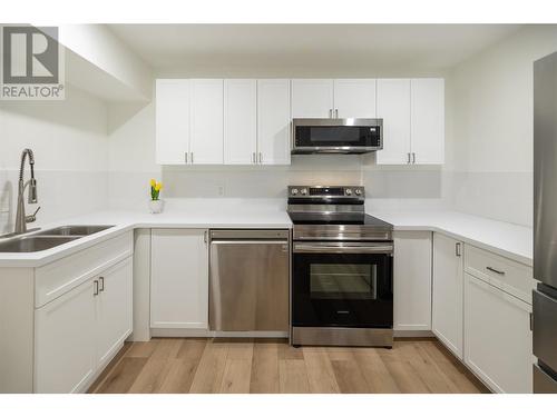 1992 Begbie Road, Kelowna, BC - Indoor Photo Showing Kitchen With Double Sink