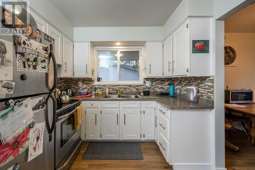 639 Vedder Crescent, Prince George, BC - Indoor Photo Showing Kitchen With Double Sink