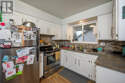 639 Vedder Crescent, Prince George, BC - Indoor Photo Showing Kitchen With Double Sink