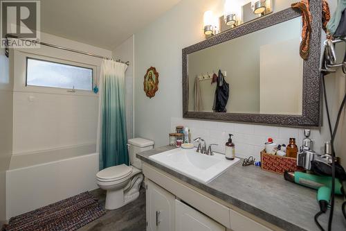 639 Vedder Crescent, Prince George, BC - Indoor Photo Showing Bathroom