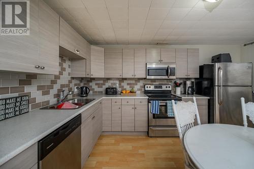 639 Vedder Crescent, Prince George, BC - Indoor Photo Showing Kitchen With Double Sink