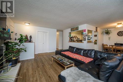 639 Vedder Crescent, Prince George, BC - Indoor Photo Showing Living Room