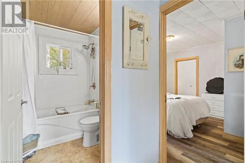 397 Mallory Beach Road, South Bruce Peninsula, ON - Indoor Photo Showing Bathroom