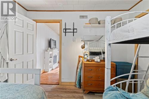 397 Mallory Beach Road, South Bruce Peninsula, ON - Indoor Photo Showing Bedroom