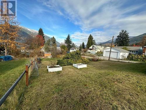 520 West Gore Street, Nelson, BC - Outdoor With View