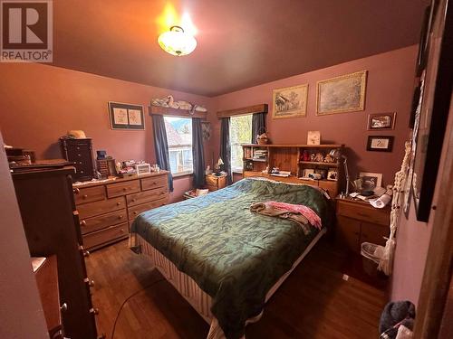 520 West Gore Street, Nelson, BC - Indoor Photo Showing Bedroom