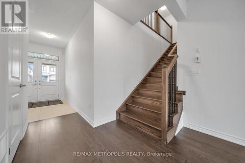 26 Gemini Drive, Barrie, ON - Indoor Photo Showing Other Room