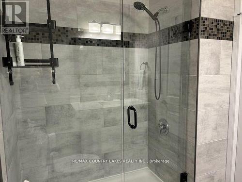 43 - 11 Laguna Parkway, Ramara, ON - Indoor Photo Showing Bathroom