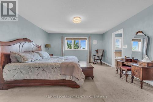 32 Aster Avenue, Hamilton, ON - Indoor Photo Showing Bedroom