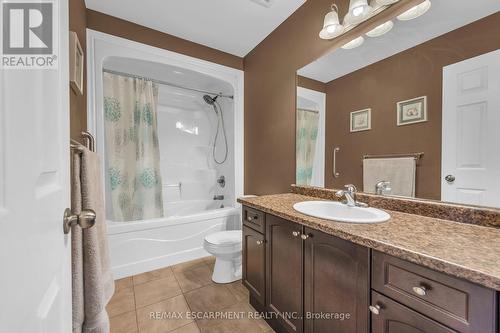 32 Aster Avenue, Hamilton, ON - Indoor Photo Showing Bathroom