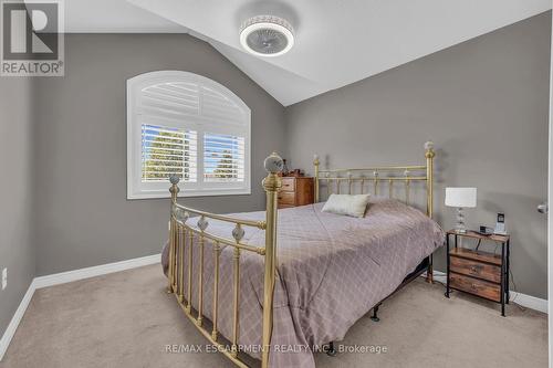 32 Aster Avenue, Hamilton, ON - Indoor Photo Showing Bedroom