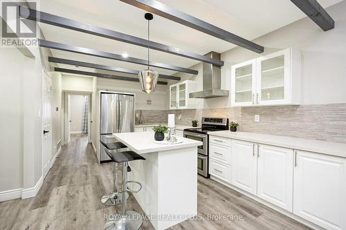 5739 Sixth Line, Erin, ON - Indoor Photo Showing Kitchen With Upgraded Kitchen