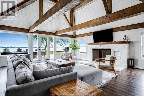 5 Canal Street, Amherstburg, ON - Indoor Photo Showing Living Room With Fireplace