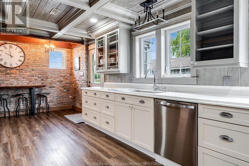 5 Canal Street, Amherstburg, ON - Indoor Photo Showing Kitchen