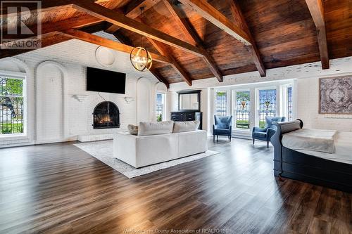 5 Canal Street, Amherstburg, ON - Indoor Photo Showing Living Room With Fireplace