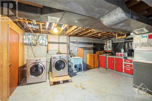 2426 Magnus Avenue, Ottawa, ON - Indoor Photo Showing Laundry Room