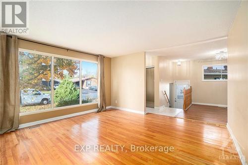 2426 Magnus Avenue, Ottawa, ON - Indoor