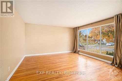 2426 Magnus Avenue, Ottawa, ON - Indoor Photo Showing Other Room