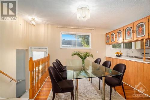 2426 Magnus Avenue, Ottawa, ON - Indoor Photo Showing Dining Room