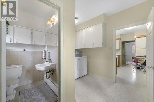 554 Topsail Road, St. John'S, NL - Indoor Photo Showing Laundry Room