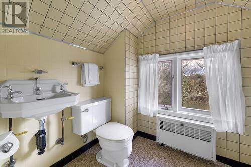 554 Topsail Road, St. John'S, NL - Indoor Photo Showing Bathroom