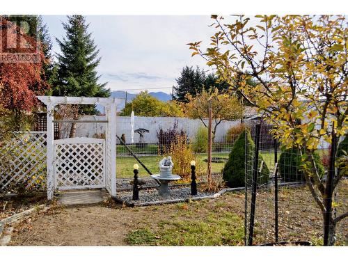 2480 75Th Avenue, Grand Forks, BC - Outdoor