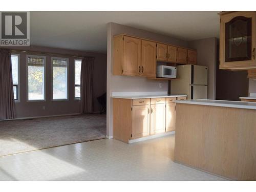 2480 75Th Avenue, Grand Forks, BC - Indoor Photo Showing Kitchen