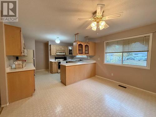 2480 75Th Avenue, Grand Forks, BC - Indoor Photo Showing Kitchen