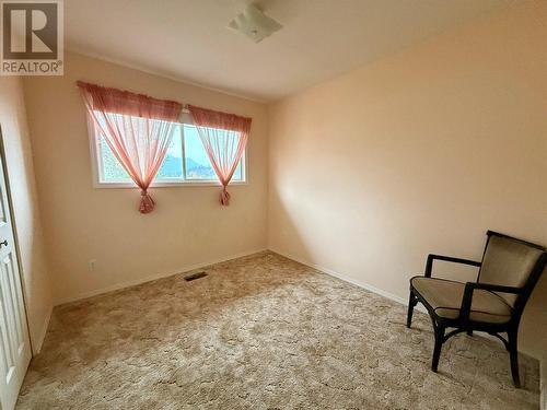 2480 75Th Avenue, Grand Forks, BC - Indoor Photo Showing Other Room