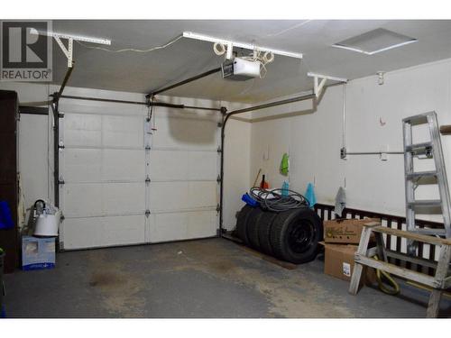 2480 75Th Avenue, Grand Forks, BC - Indoor Photo Showing Garage