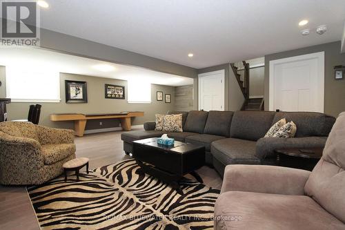 10138 Merrywood Drive, Lambton Shores (Grand Bend), ON - Indoor Photo Showing Living Room