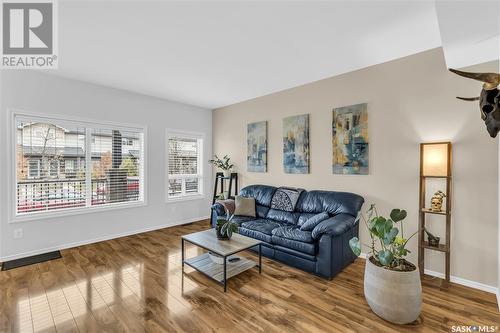 287 Willowgrove Lane, Saskatoon, SK - Indoor Photo Showing Living Room