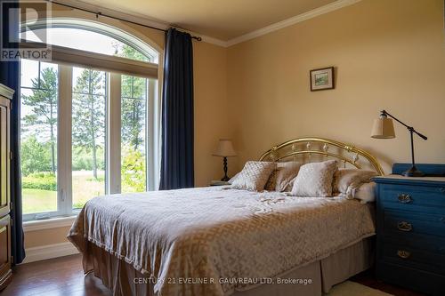 331475 Highway 11, Armstrong, ON - Indoor Photo Showing Bedroom