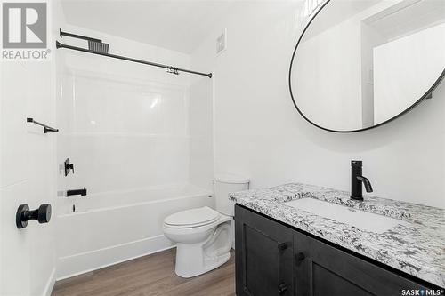 2607 Woodward Avenue, Saskatoon, SK - Indoor Photo Showing Bathroom