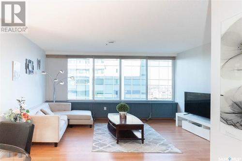 901 1867 Hamilton Street, Regina, SK - Indoor Photo Showing Living Room