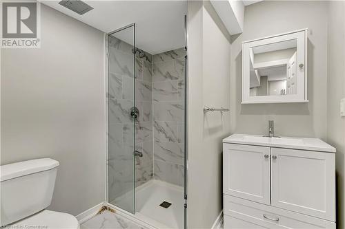 26 Tweedsdale Street Unit# Lower, Kitchener, ON - Indoor Photo Showing Bathroom