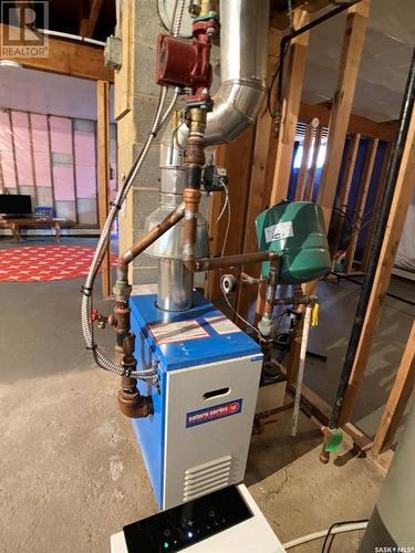 503 5Th Street, Frobisher, SK - Indoor Photo Showing Basement