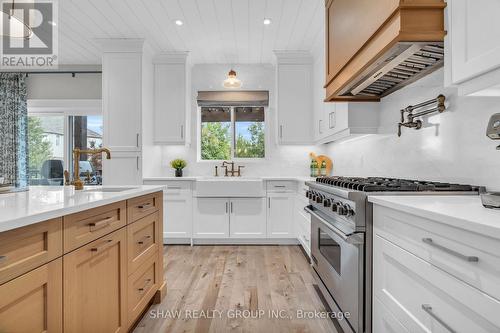 42 Grasswood Street, Kitchener, ON - Indoor Photo Showing Kitchen With Upgraded Kitchen