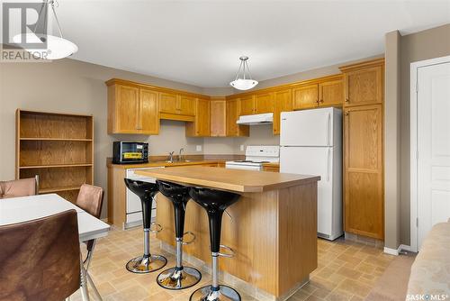 2211 Wallace Street, Regina, SK - Indoor Photo Showing Kitchen