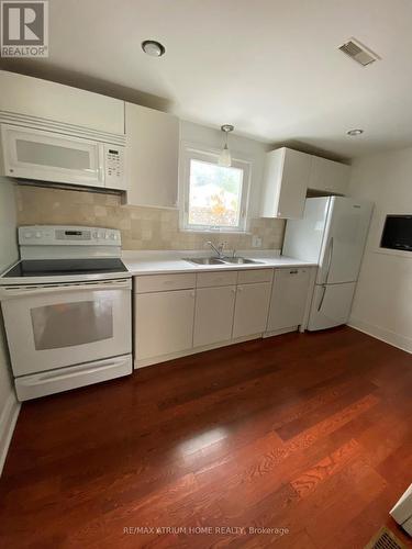 45 Woodward Avenue, Markham, ON - Indoor Photo Showing Kitchen With Double Sink