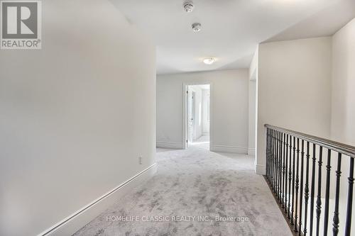 31 Robert Baldwin Boulevard, East Gwillimbury, ON - Indoor Photo Showing Other Room