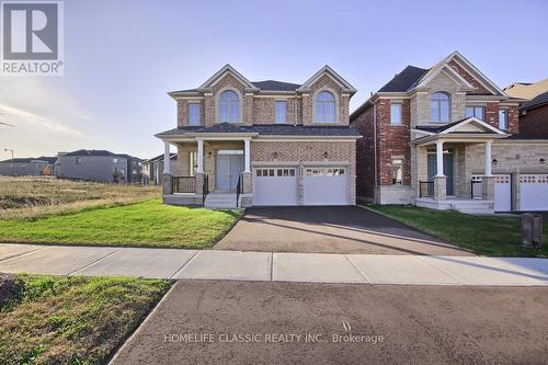 31 Robert Baldwin Boulevard, East Gwillimbury, ON - Outdoor With Facade