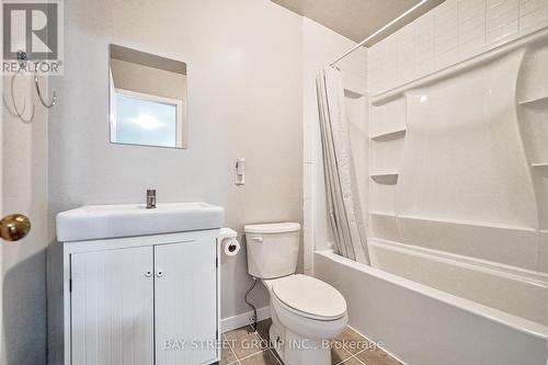 7 Agnes Street, Oro-Medonte, ON - Indoor Photo Showing Bathroom