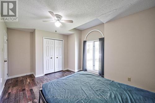 7 Agnes Street, Oro-Medonte, ON - Indoor Photo Showing Bedroom