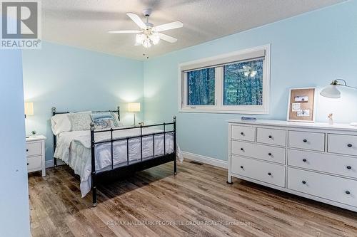 1166 Sunnidale Road, Springwater, ON - Indoor Photo Showing Bedroom