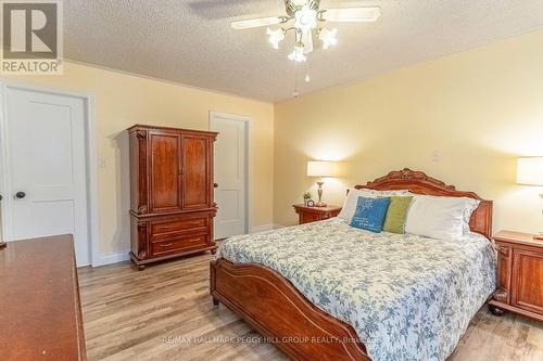 1166 Sunnidale Road, Springwater, ON - Indoor Photo Showing Bedroom