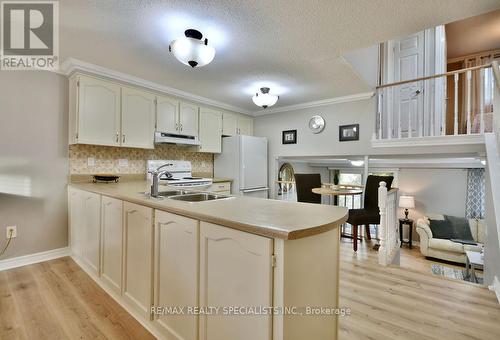 26 Doris Drive, Barrie, ON - Indoor Photo Showing Kitchen With Double Sink