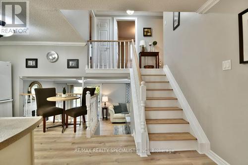 26 Doris Drive, Barrie, ON - Indoor