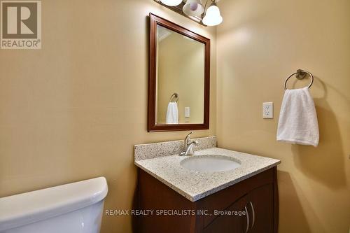 26 Doris Drive, Barrie, ON - Indoor Photo Showing Bathroom